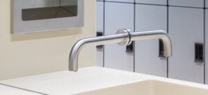 Advanced tap installation method in mirror mounted design