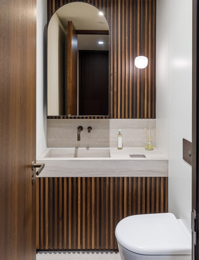 A project by Dolphin Solutions, the Marylbone Place superloo design exudes a sense of relaxation and wellbeing.