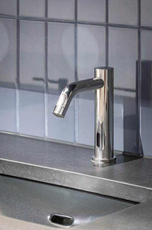 Commercial faucet in a mirror polished finish